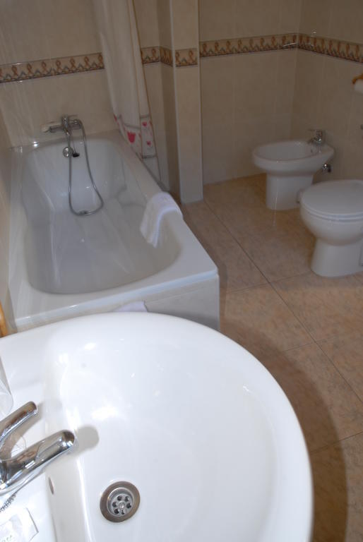 Hotel Europa Les Room photo